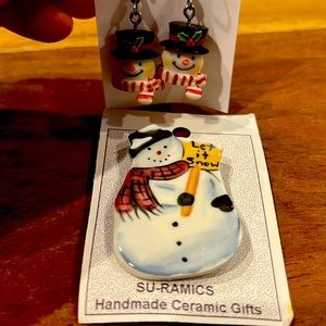 Snowman earrings and pin. New. Adorable